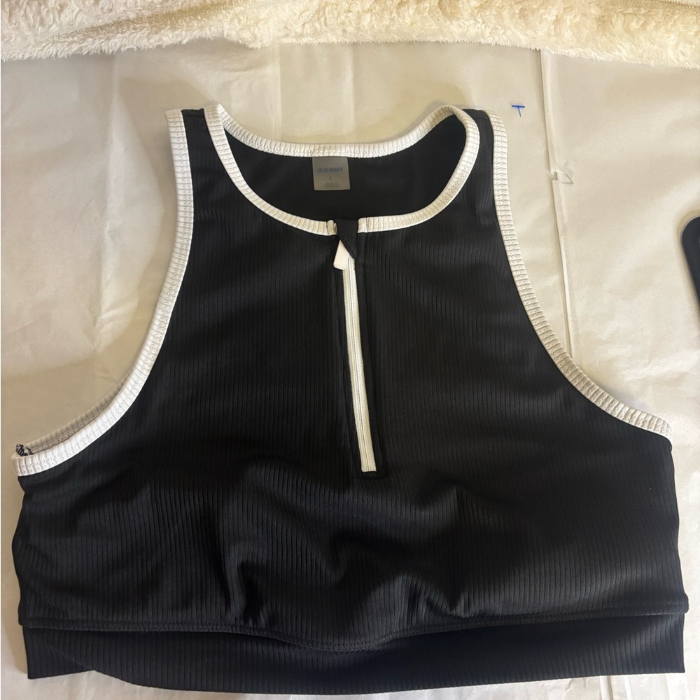 Old Navy Black and White Sports Bra
